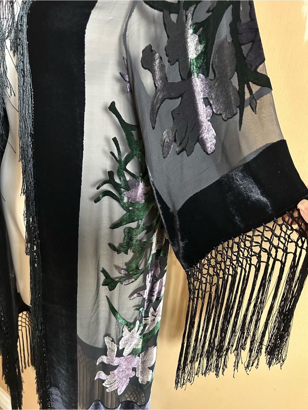 Boho Aris.A Los Angeles Black Silk Velvet Burnout Fringe Kimono Duster Size L